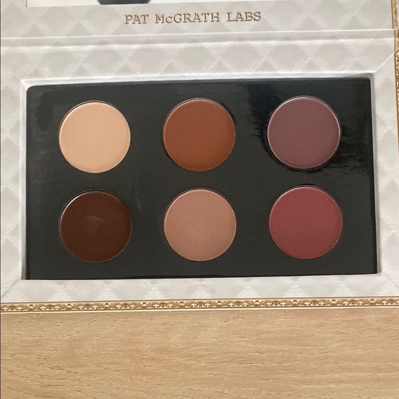 Pat McGrath Labs Eye Shadow Palette Mthrshp velvet liaison. - Picture 2 of 3